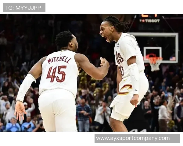 小米切尔助攻12次展现控卫实力努力帮助队友轻松得分